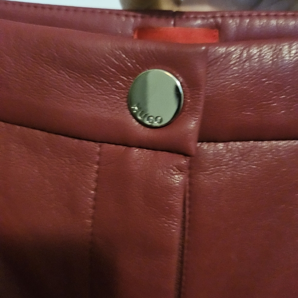 New HUGO Boss vegan leather pants - Picture 4 of 6